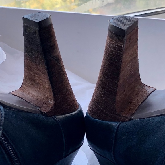 Anthropologie Lucky Penny Navy Leather Red Laces Heeled Booties - Picture 9 of 15